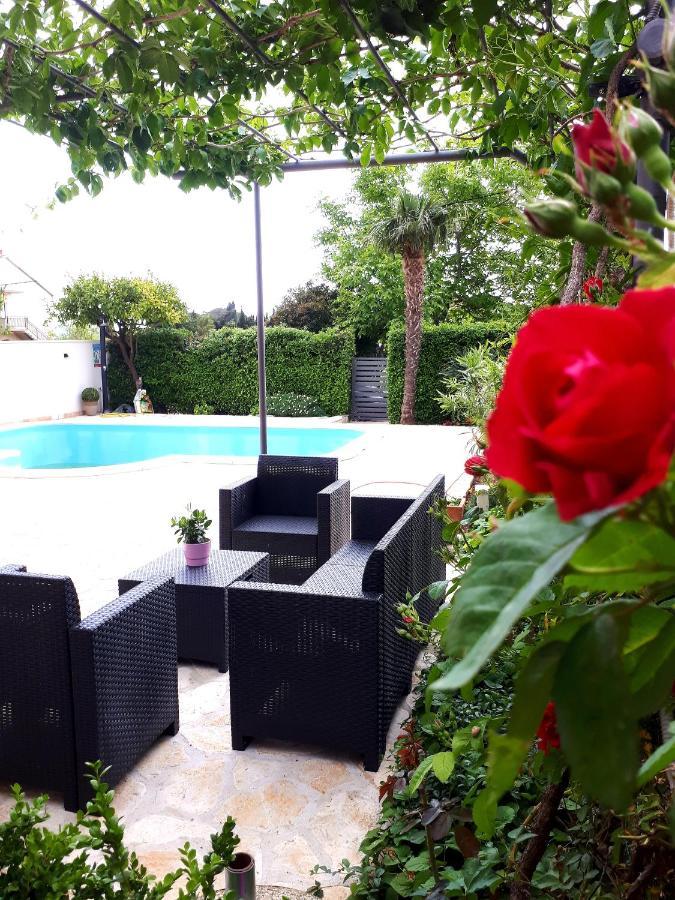 Villa Roso Kaštela Buitenkant foto